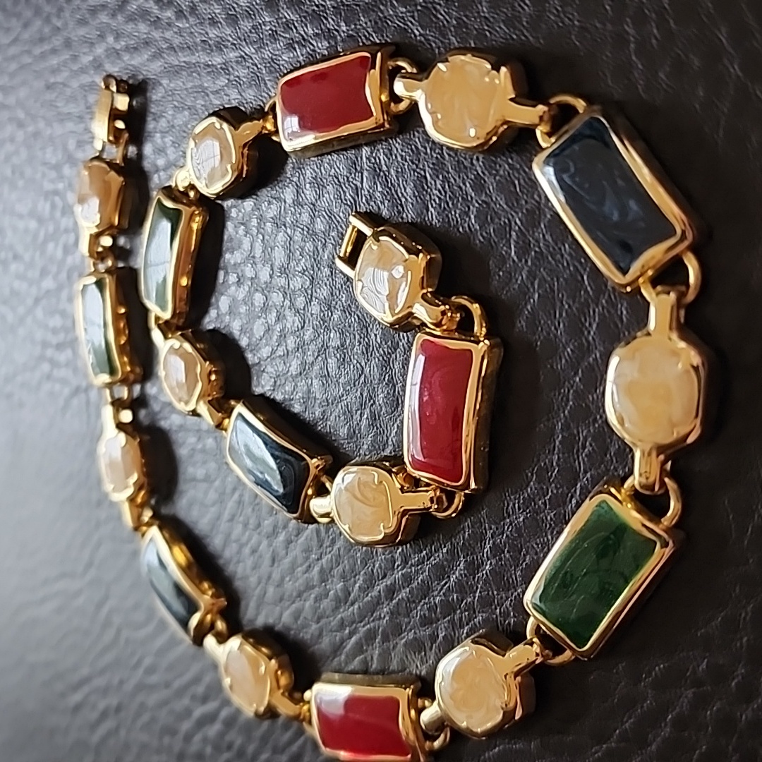 Vtg Necklace